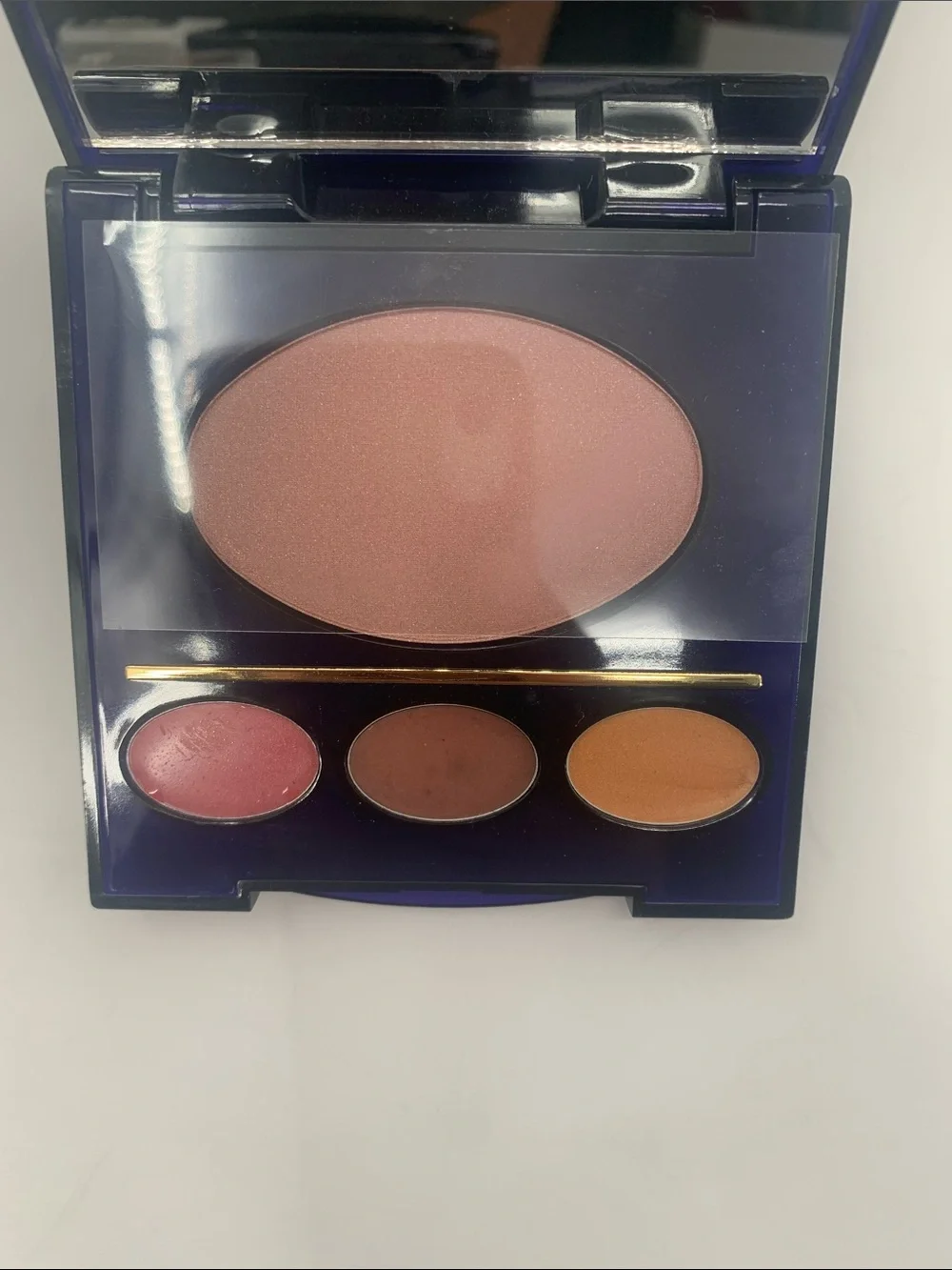 Estée Lauder All Over Face Powder & Lip Color Gold Compact 0.17 oz